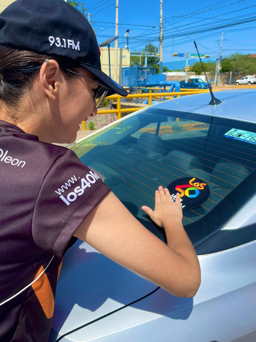 los40leon's tweet photo. ¿Todavía no tienes tu gorra y calcomanía de #Los40Leon?🤔
Ubica nuestra unidad móvil y llévate las tuya siguiendo la dinámica al aire. 🔥🤟🏼🤩 https://t.co/zNRN6fMhG2