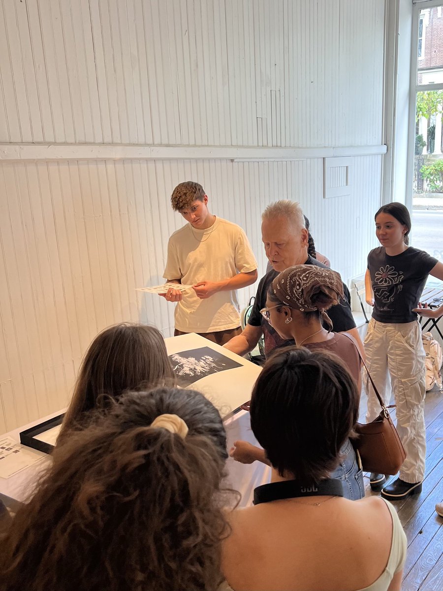 GainesCenter's tweet photo. Current Gaines lecturer and artist Bob Morgan took the junior fellows to Institute 193! Check out their trip 👀 https://t.co/jhtYRynHHM