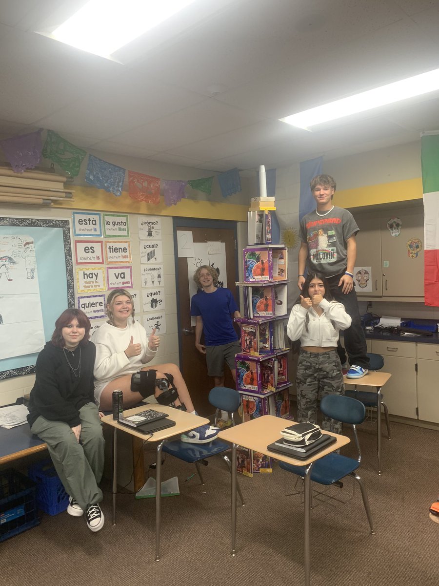 RaeEliza's tweet photo. Today we made good use of Spanish textbooks and built Castells! It was great seeing the students strategize and work together. It almost felt like I was in Tarragona, España!! 🇪🇸❤️💃🏻
#somos #spanishclass 
Thanks @MartinaBex for the always engaging curriculum. https://t.co/9moFBWgROv