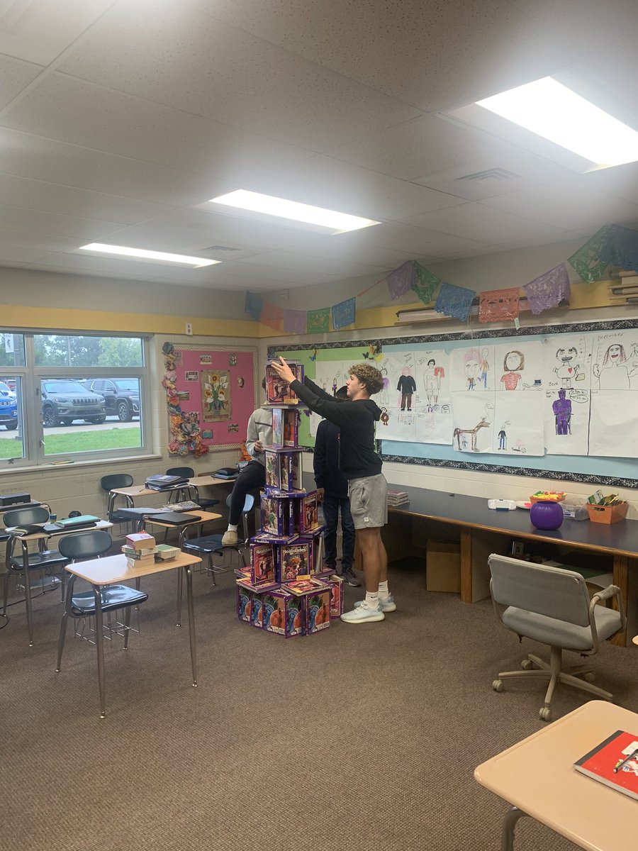 RaeEliza's tweet photo. Today we made good use of Spanish textbooks and built Castells! It was great seeing the students strategize and work together. It almost felt like I was in Tarragona, España!! 🇪🇸❤️💃🏻
#somos #spanishclass 
Thanks @MartinaBex for the always engaging curriculum. https://t.co/9moFBWgROv
