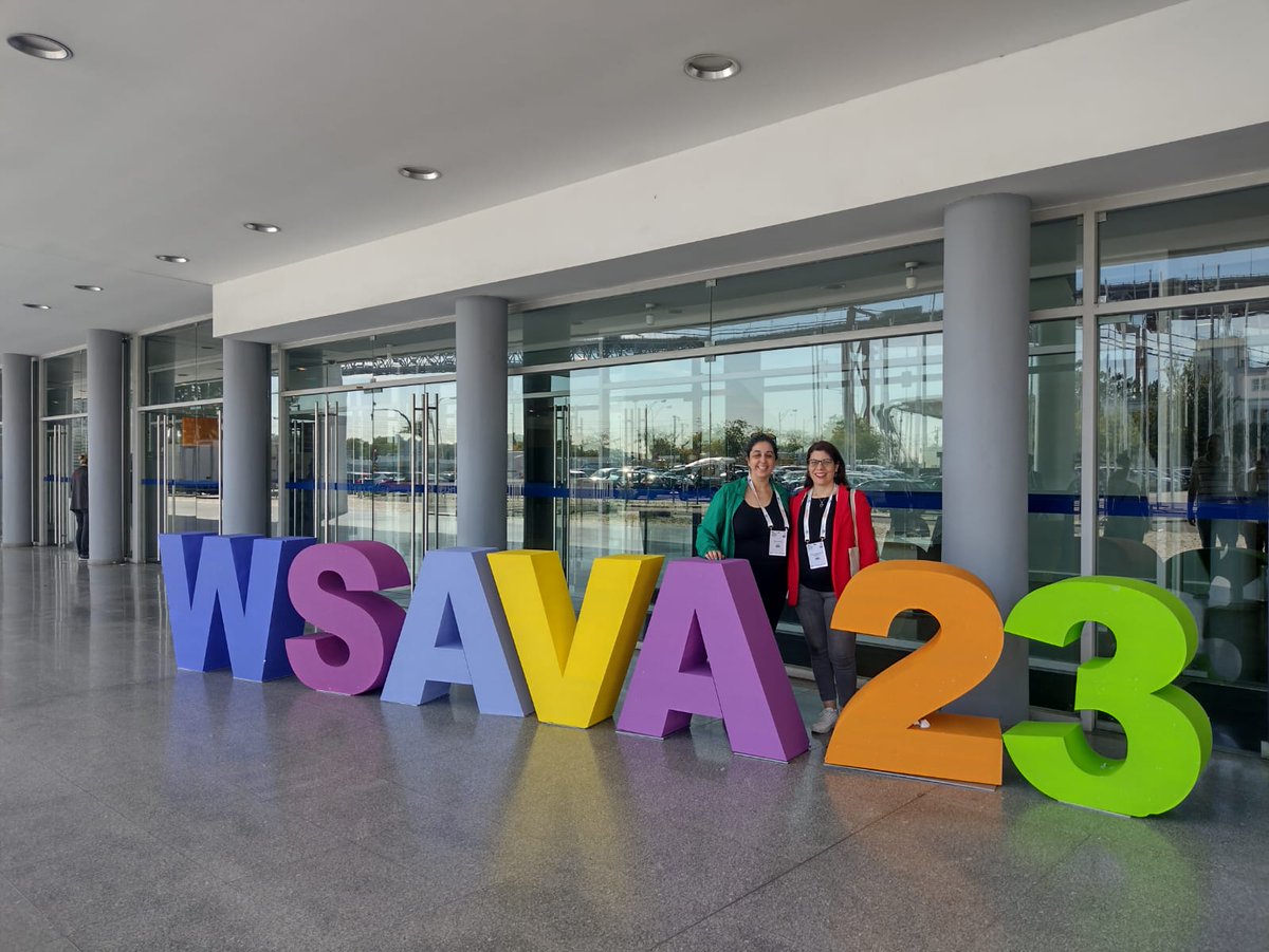 #MujeresenCiencia Nuestra subdirectora ECA3 UOH, María J. Ubilla, se encuentra participando del 48° Congreso de la Asociación Mundial de Veterinarios de Pequeños Animales 🐶🐾, donde expone sobre sus dos investigaciones asociadas a la #MedicinaVeterinaria. ¡Sequísima! 👏😃