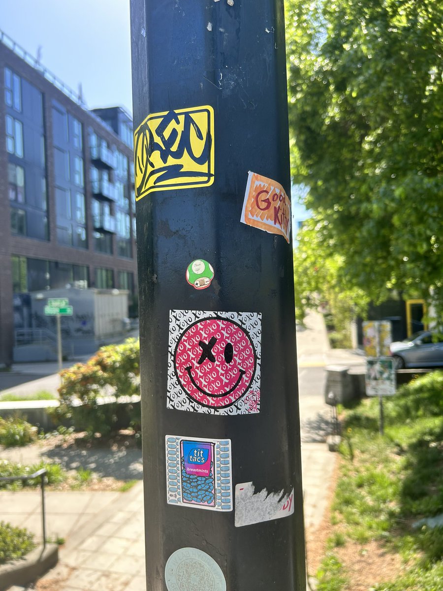 CapHill Street Art tweet media