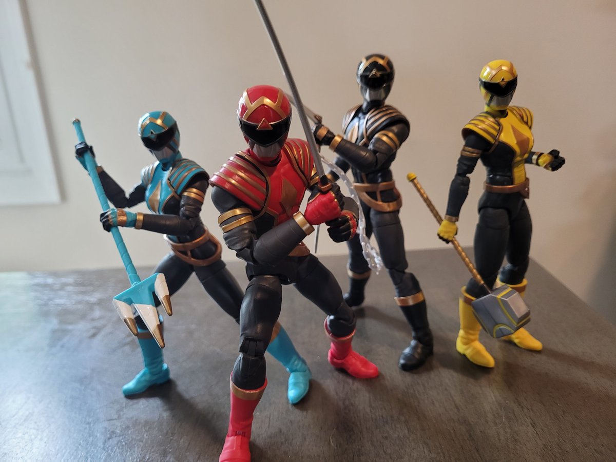 Quick lunchtime pic. So excited to play with these later!

#LightningCollection  #PowerRangers #OmegaRangers