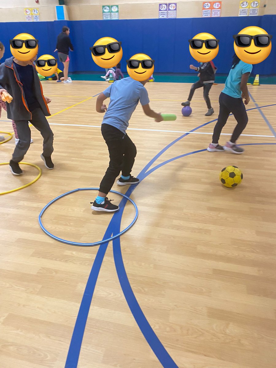 Mrs_LambertPE's tweet photo. 🧟‍♂️ tag + ⚽️ dribbling = a great seasonal themed lesson for S’s to practice ball control in a game like setting. @BRosenmeier11 #PhysEd #soccer https://t.co/3kfXwQT6IA