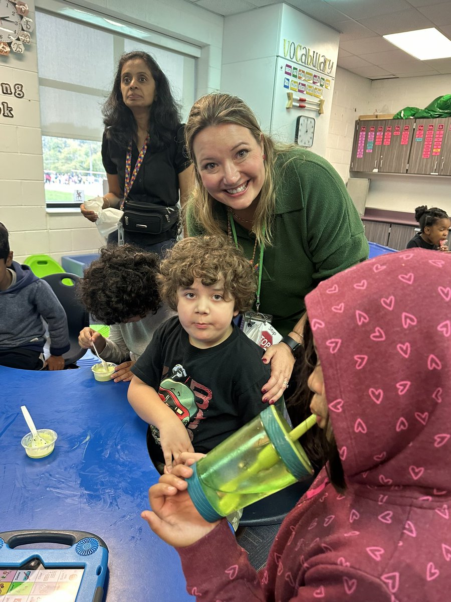 Miss Dixon tweet media