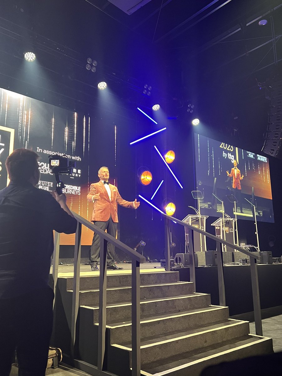 He’s off! 
<a href="/DanielPearce/">Daniel Pearce 🇺🇦</a> <a href="/TTGMedia/">TTG</a> #TravelIndustryAwards