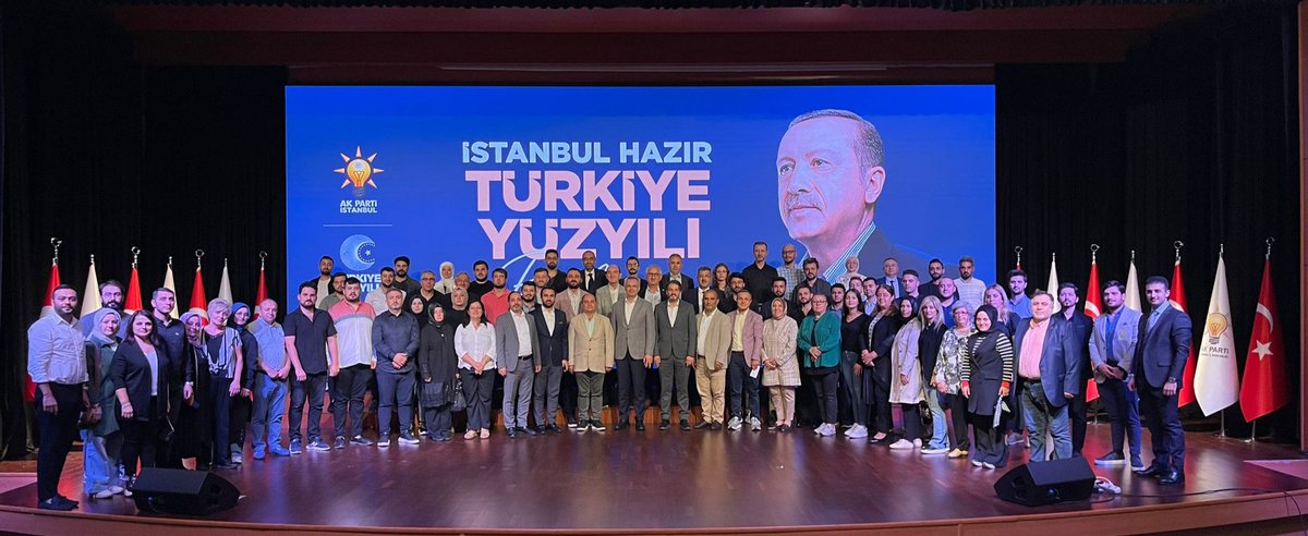 3 Kademe İlçe Yerel Yönetimler Birim Başkanları toplantımızı gerçekleştirdik. İstanbul için inandığımız yolda yürüyoruz. Kaldığımız yerden hizmete devam etmek için son 6 ay…

'Hedef Yeniden İstanbul!'

<a href="/osmannnurika/">Osman Nuri Kabaktepe</a> 
<a href="/akpartiistanbul/">AK Parti İstanbul</a>