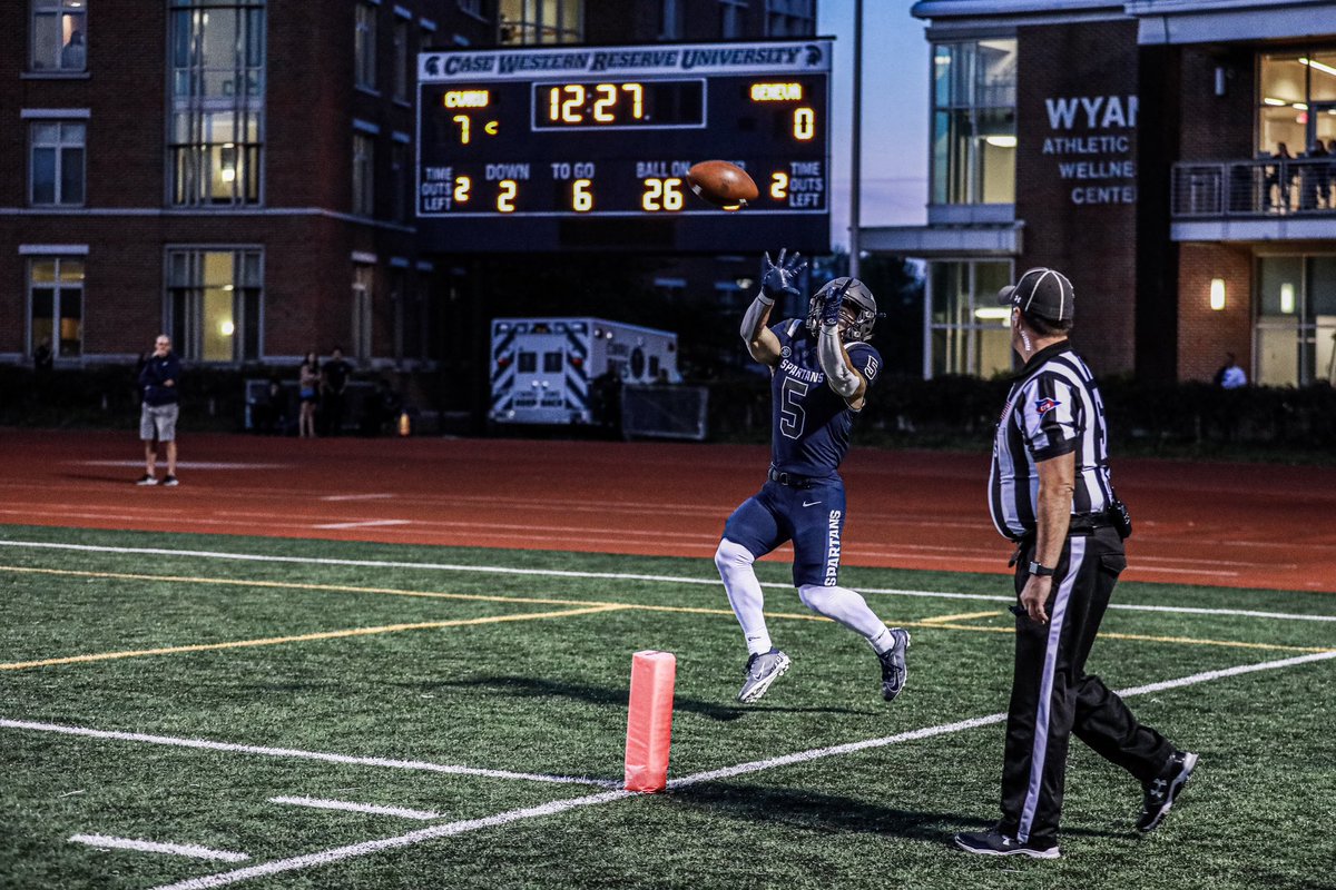 CWRUFootball's tweet photo. 𝐁𝐈𝐆 𝐏𝐋𝐀𝐘𝐒 𝐅𝐑𝐎𝐌 𝐒𝐀𝐓𝐔𝐑𝐃𝐀𝐘’𝐒 𝐆𝐀𝐌𝐄:

@alex_fromberg to @RileyKnurek to go up 14-0 🔌 https://t.co/qnEIqT47oc