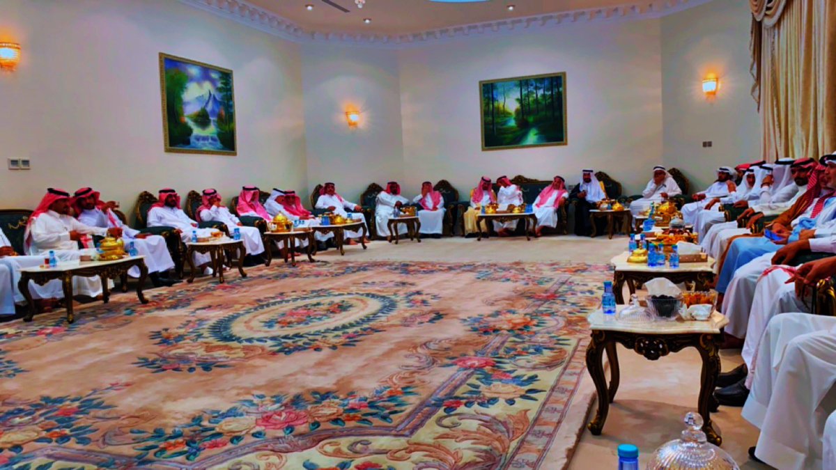 alghaithyf's tweet photo. تشرفت هذا المساء بدعوة كريمة من الأستاذ علي بن عليان الطهيمي @ali_olyan لحضور مأدبة عشاء ( عقيقه - تمايم ) ابن شقيقه المولود (عبدالرحمن ) ابن الأستاذ سلطان بن عليان الطهيمي @sultan_althaimi .
في منزلهم العامر بحي صبابة بـ #حائل .

الله يبارك لهم ويصلح ماعطاهم https://t.co/3XXaYNaWOu