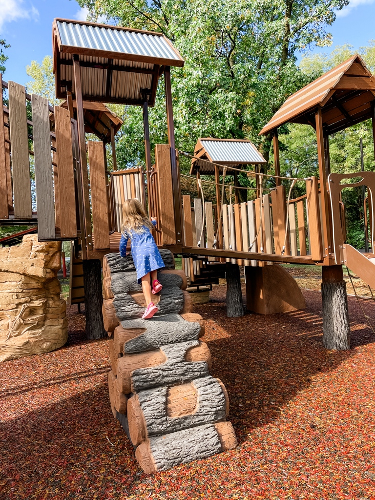 👀Deep Woods #playsystems are popping up around the country! Check out these great photos sent to us by Maryland Kid Adventures
📍Pinecliff Park - Frederick #Maryland