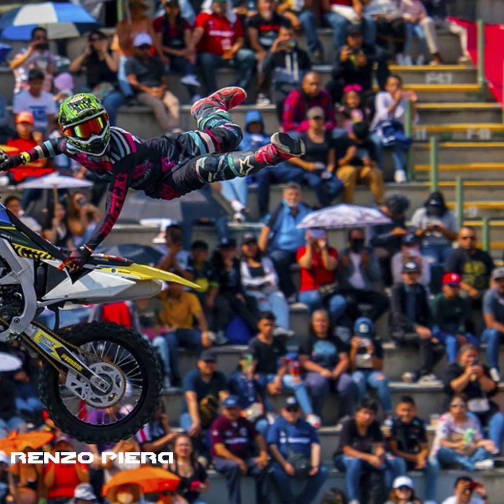 #Motomonday 
@andresontiveros7 , @rangel_304 y @RenzoPiera 
#Actionsports #freestyle #motocross #Mexico
