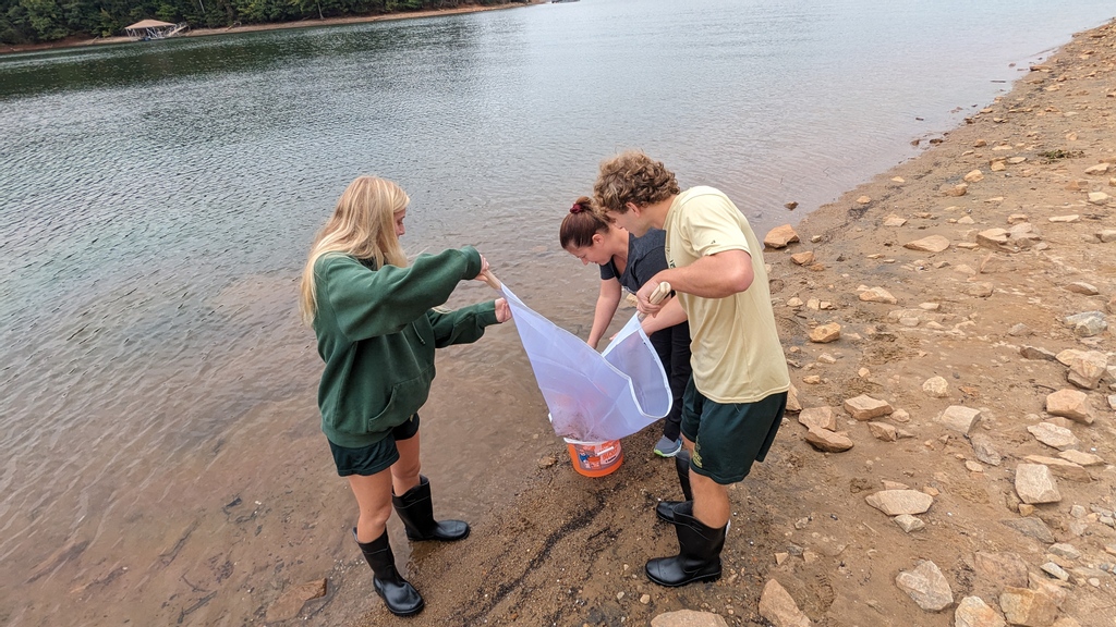 The AP Environmental Science classes, led by Mrs. Watts-Skinner and Mrs. Allsteadt, visited the Lake Lanier Aquatic Learning Center to experience their subject matter in person with hands-on learning and experiments. #LakeLife #NowAndForever