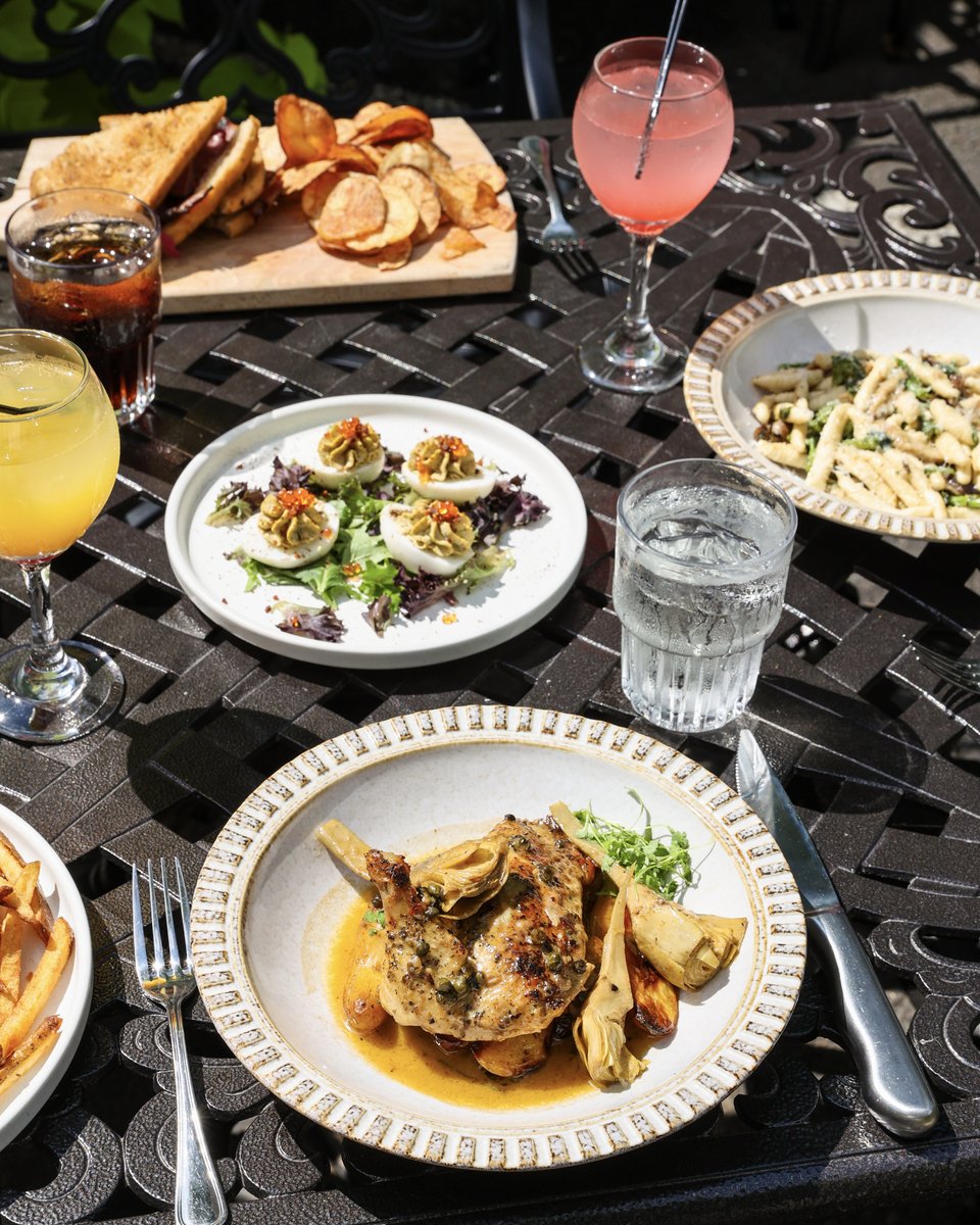 Experience farm-fresh perfection with our Organic Farm Raised Airline Chicken, served on a bed of rosemary fingerlings, artichoke &amp; capers, and drizzled with a delightful natural chicken jus 🤩