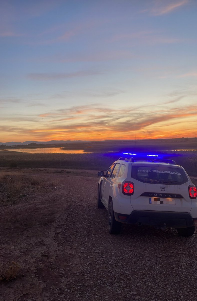 La patrulla de hoy con este atardecer #AgentesMedioambientales #PoliciaMedioambiental