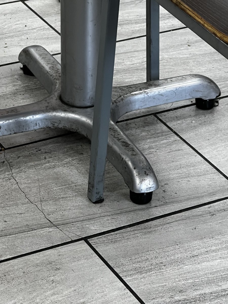 fatness1011's tweet image. @ChurchsChicken this restaurant should be shut down and scrubbed… flies roaches and filth……. Showed the employees the roach and they laughed!! #omg #nasty
Come on!!! #healthcode @DallasCountyHe1