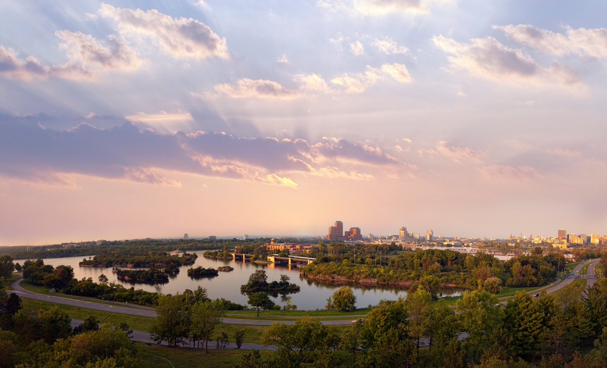 Join us tomorrow to honour the renaming process for Kichi Zībī Mīkan, which means “Great River Road” in Algonquin.  

Help us mark this milestone and celebrate Algonquin culture and history:  

📅 September 29 from 3:30 pm to 4:30 pm 
‍📍 Vimy Place