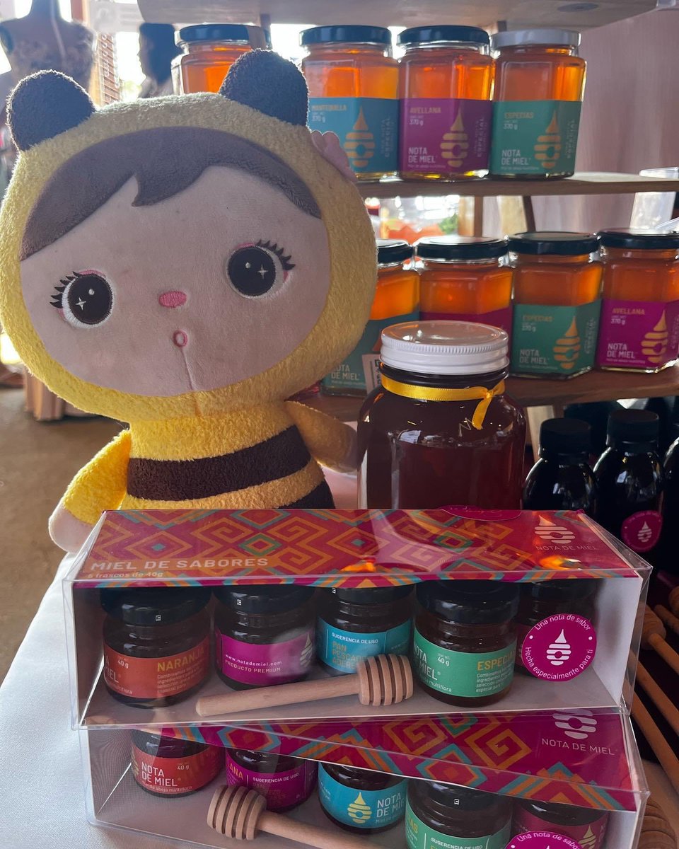 Jeglemqz's tweet photo. Este fin de semana #NotaDeMiel 🍯🐝 los invita a la Casona Spencer en el Centro de #Cuernavaca y el domingo al Mercadito verde en #Chapultepec que conozcan a Notita de Miel y sus amigos artesanos y productores de #Morelos entre todos apoyar el #ConsumeLocal https://t.co/aq5pUv79EH