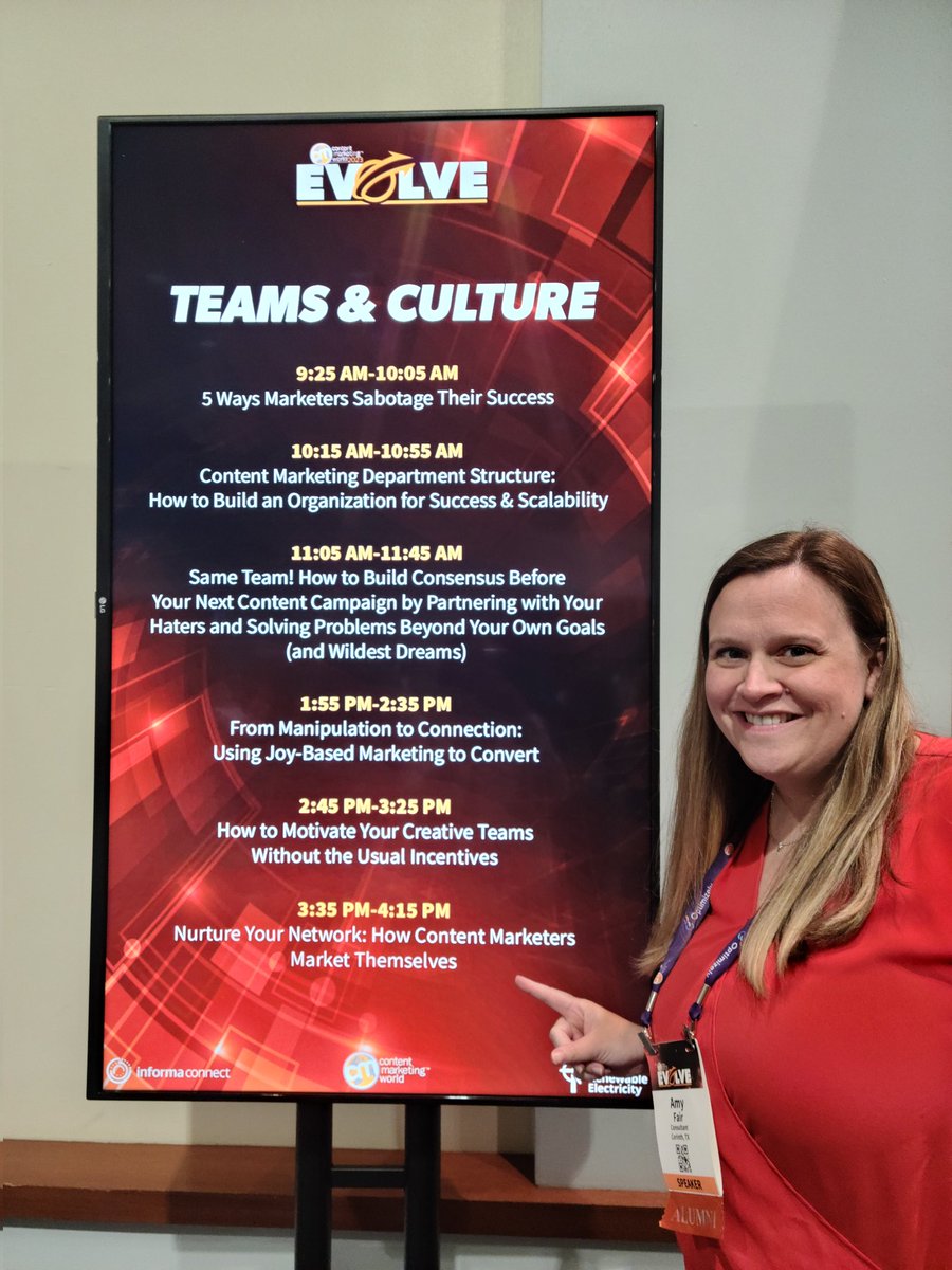 It's happening!! Catch my session about how content marketers market themselves at 3:35!! We've GOT this, yall!! #CMWorld