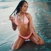 Cora Jade (parody) tweet media