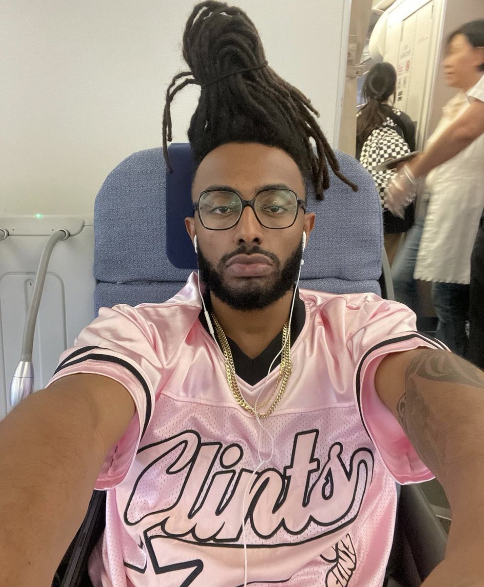 StreetFashion01's tweet photo. Aminé in Japan (2023) https://t.co/V8OuJupbIj