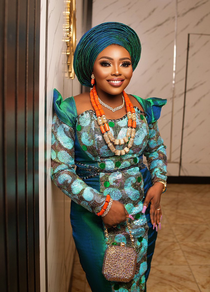 Olaoluwayimikka's tweet photo. Birthday Girl 🎉🎉
#olami #birthday #celebration https://t.co/WPvWrGXXtS