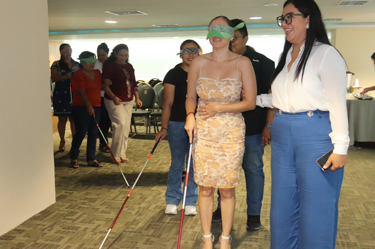 MauricioArceoMx's tweet photo. La importancia de concientizar y empatizar la discapacidad dentro la sociedad es una tarea de todos. Por ello, en coordinación con el DIF Estatal Campeche, llevamos a cargo el taller de sensibilización “Juntos por la Inclusión” 1/1 https://t.co/LrAI26DnEi
