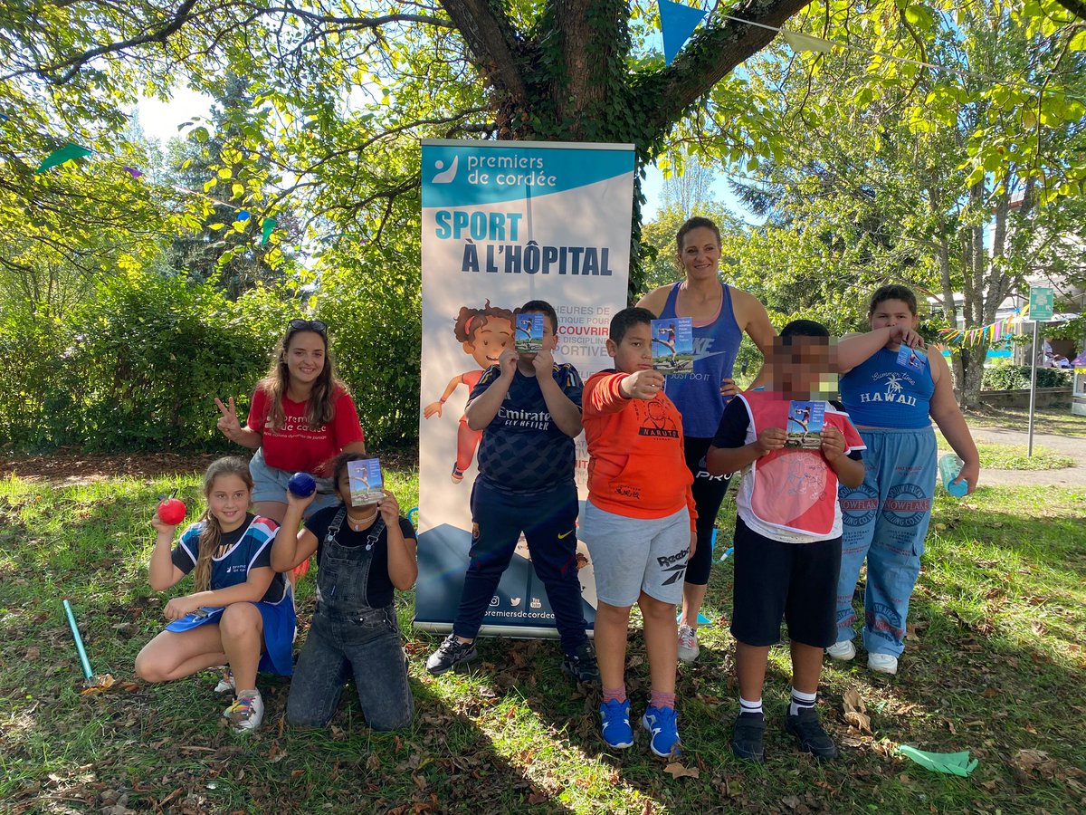 PremiersdCordee's tweet photo. [#SDSH2023] – Rencontrer des champions et championnes c’est aussi ça la Semaine du Sport à l’Hôpital !  
Merci à tous les sportifs et sportives de haut-niveau venus donner de leur temps et partager leur passion du sport auprès des enfants hospitalisés 💙 https://t.co/oT4ZMONg6r