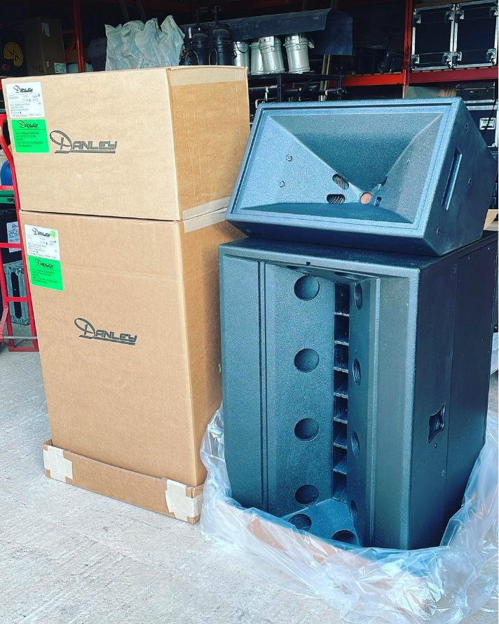 danleysoundlabs's tweet image. @LoudHire's first delivery of Danley speakers. Comment below what they should order next! ⬇️
#J7 #SH95HO #danleysoundlabs #loudspeakers #experiencedanley
