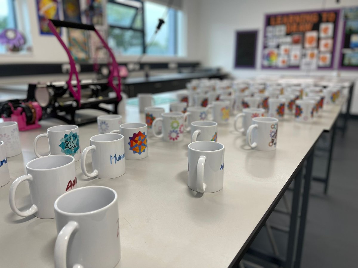 tauheedulboys's tweet image. Our Technology area where cutting edge technology is on show!
#LeadersofTomorrow #OpenEvening2023 #TIBHS #WeAreSTAR