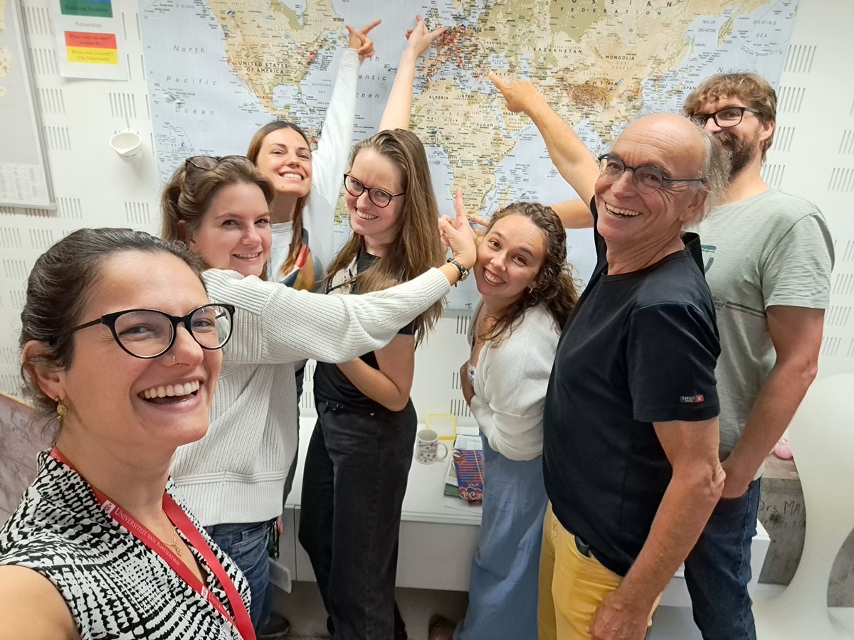 Nice time today with <a href="/IBED_UvA/">IBED</a> seminar speaker <a href="/BertHerry/">Heribert Insam</a> hosted by <a href="/anthropom_edith/">Edith J. S. Eder</a> on an exciting new microbiology museum coming to Austria!! mikrobalpina.org/en/standort-ko…