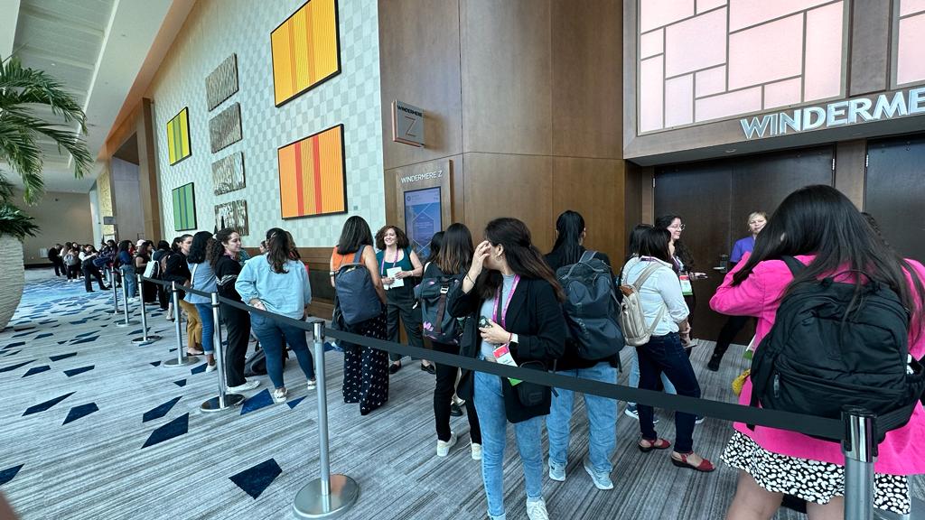 Celebrating Latinx Technologists Networking Reception at #GHC23 is about to start! Join us at Hyatt - Windermere Z at 3:30pm EST to meet fellow Latinas and get inspired! #LiCGHC23