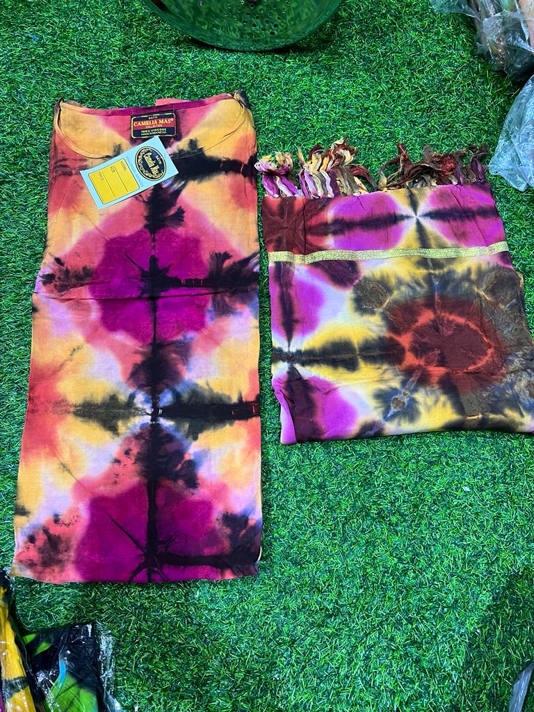 You can never have enough of these comfortable Bubu's in Your Wardrobe!😍 
PRICE: N14k
Available in Medium, Large &amp; XL. 
Delivery from Kano to all locations. 
PLS don't forget to check My Instagram page @everything_serene to purchase the most uniQue fabrics &amp; lots more 🙏