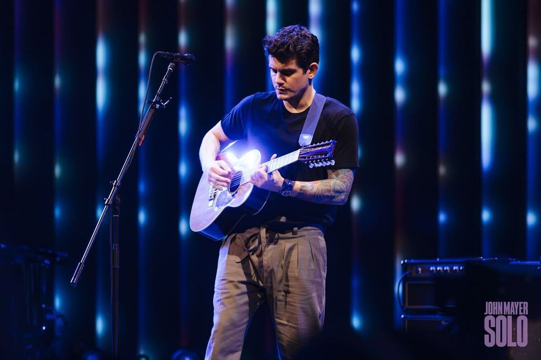 JohnMayer's tweet photo. Hollywood, FL night 1 - The Solo tour is back in action and more fun than ever. Hope to see you out here… https://t.co/ye2PSclkeE