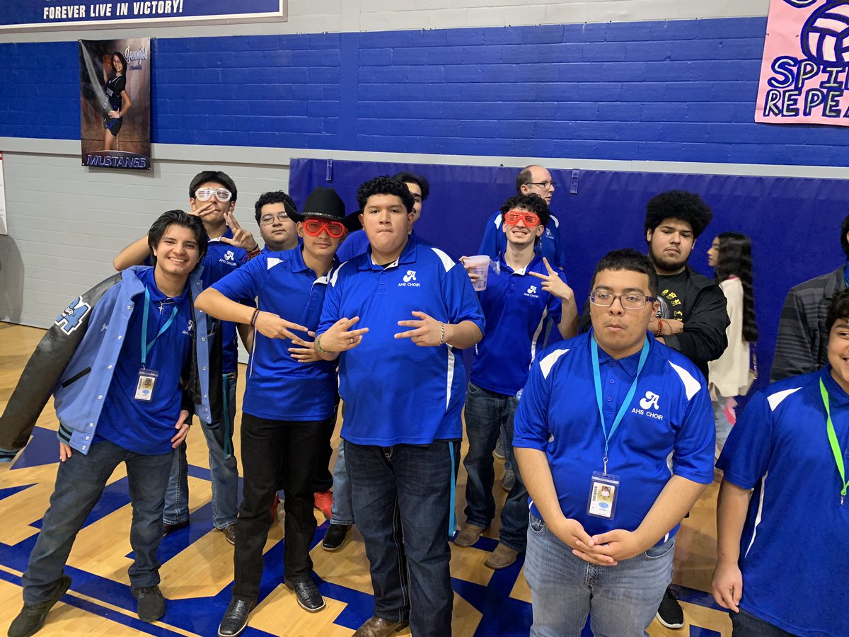 Mighty Mustang Choir tweet media