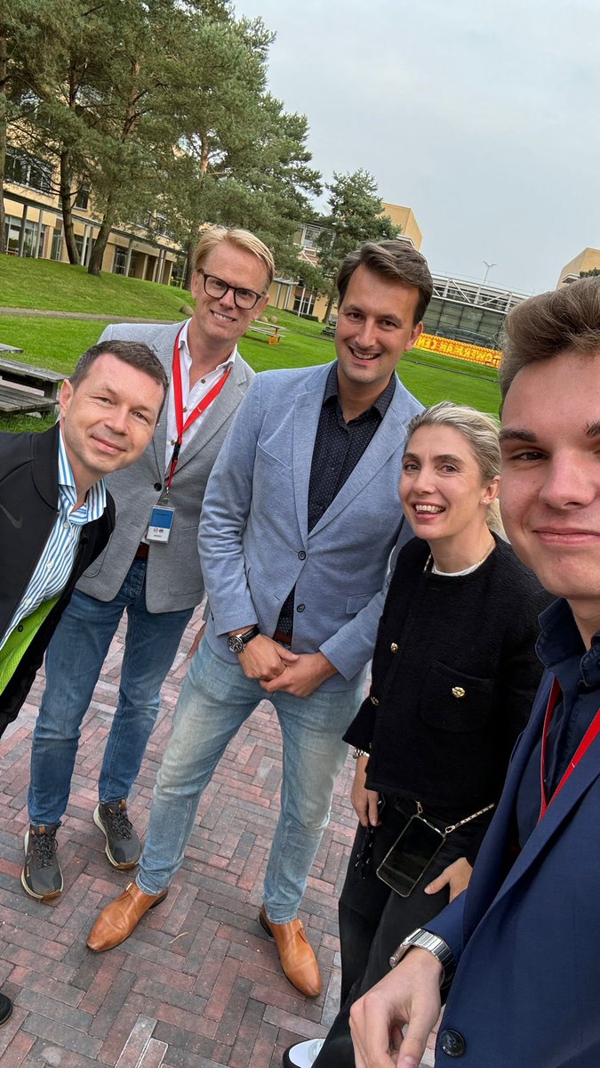 Jan Klink tweet media