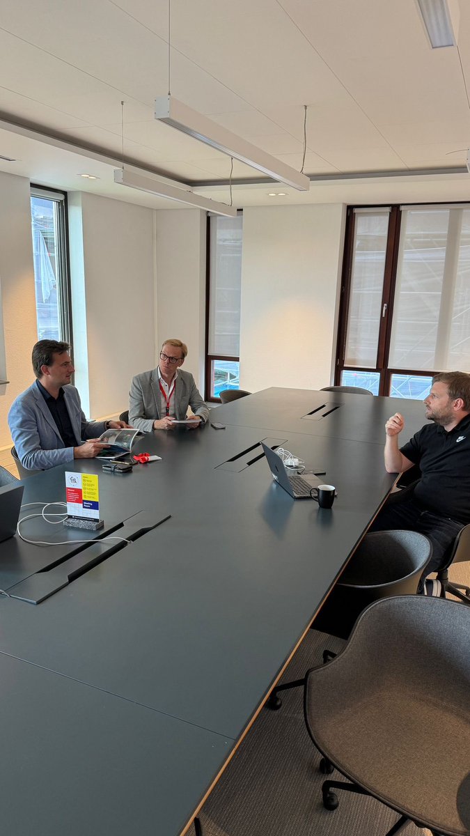 Jan Klink tweet media