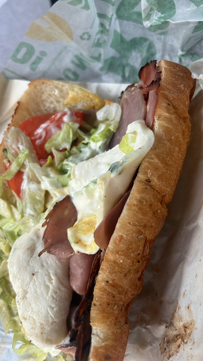 Lighten___'s tweet image. These @SUBWAY ppl gave me moldy cheese wtf