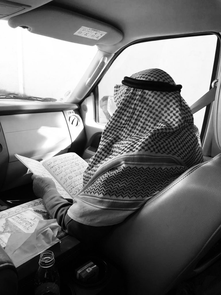 mohdmoammar's tweet photo. ليتكَ لو بقيت لضعف حالي.. وكان الناس كلهم فداكَ

يعز عليَّ حين أُدير عيني..  أُفَتشُ في مكانك لا أراكَ

اللهم أرحم أبي عبدك فيصل https://t.co/EeDnEMNfP8
