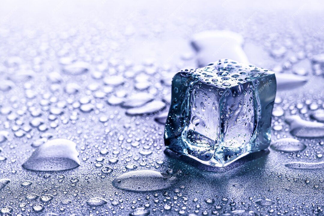 titilayo26's tweet photo. Desist from chewing ice water block,you might have problem with voice, lungs at the long run. And this can turn into what you can never imagined!!! https://t.co/ziKj768Ijj