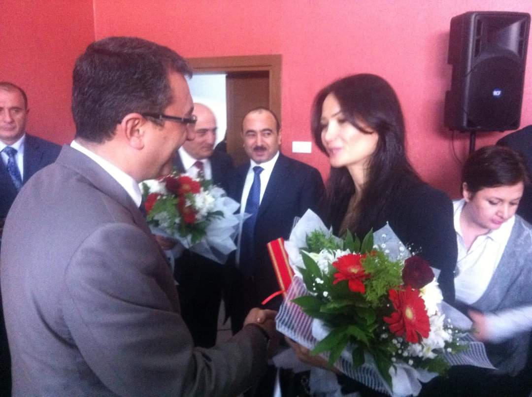 Türk Dünyası'nın Asenası, kıymetli dostum Azerbaycan Milletvekili Ganire Paşiyeva'nın vefatını üzüntüyle öğrendim. Allah rahmet etsin kardeşim. Türk Dünyası büyük bir değerini kaybetti.