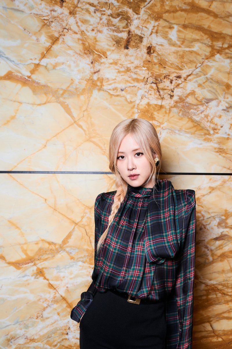 Show Guests 
Women's Summer 24
by Anthony Vaccarello 

Rosé

#YSL #YvesSaintLaurent #SaintLaurent