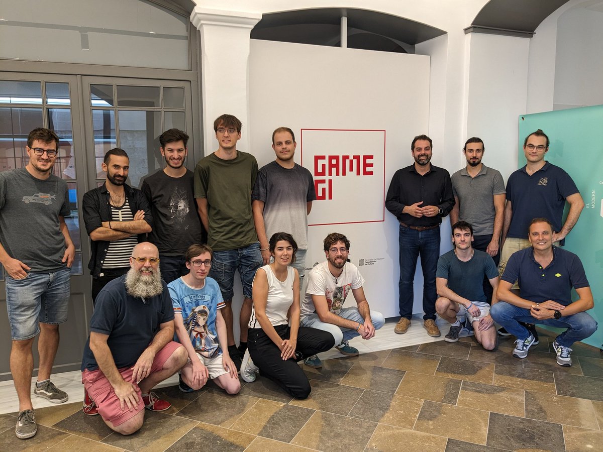 quimayats's tweet photo. Avui he pogut donar la benvinguda als equips que durant les properes setmanes es formaran i desenvoluparan els seus videojocs en el marc del @gamegirona. Talent, cultura i tecnologia s'uneixen per fer avançar #Girona! https://t.co/mGOxGXg2Lq