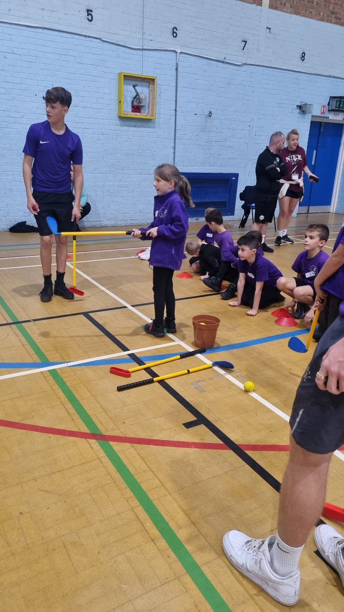 TempleMillTHAT's tweet photo. Some pupils from Year 3 and 4 attended a Tri-golf event earlier today at The Howard School.

They had a fantastic time trying out some golf skills

Well done to everyone that took part!

#trigolf #howardacademytrust https://t.co/OTGkerdEST