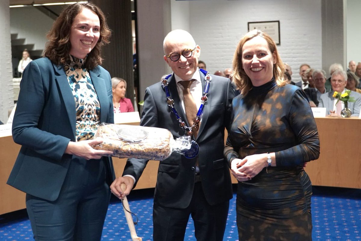 AndriesHeidema's tweet photo. Feestelijke installatie van Anko Postma als de nieuwe burgemeester van @Gem_Tubbergen Mijn hartelijke felicitaties voor hem en zijn gezin en voor gemeentebestuur  @RaadTubbergen en inwoners. 
Een goede tijd samen! https://t.co/bTwte1awHj