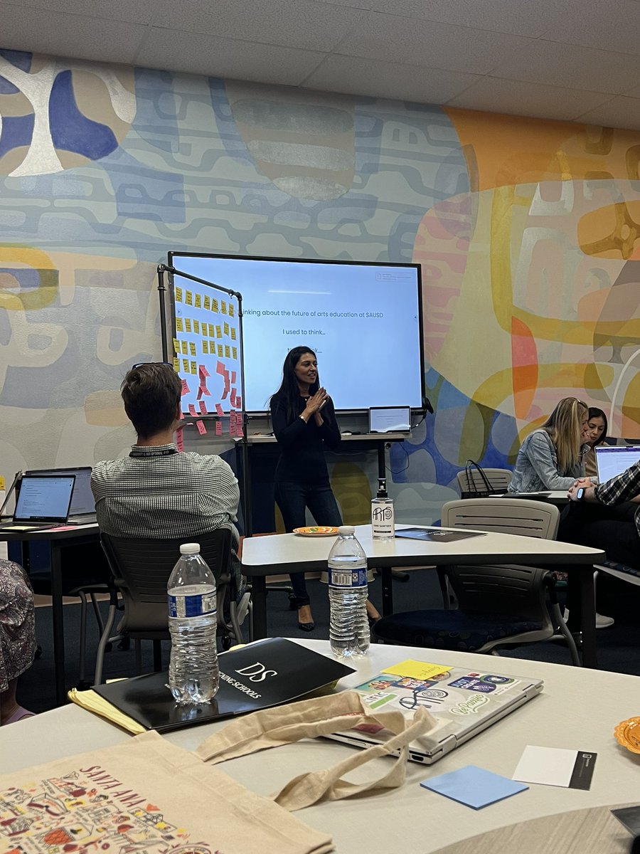 DrOsman_EDU's tweet photo. Thank you @sausdarts for allowing me to be a part of the Design Thinking cohort with @askmsq 💡 Excited to continue these rich conversations that keep us all moving forward as a district 💪 #wearesausd #creativityisnotoptional @SantaAnaUSD https://t.co/dPGH7l01VN
