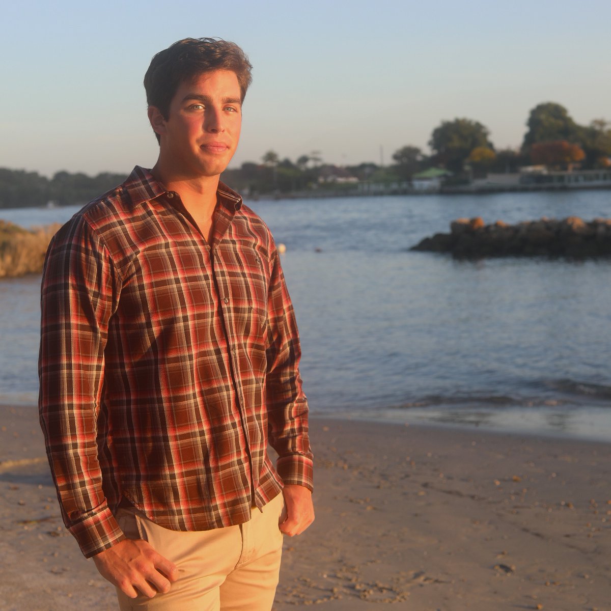 NantucketWHLR's tweet photo. Our Full Sail Flannel is your sunrise-watching sidekick. Wrap up, stay warm, and savor those breathtaking moments! 
#NantucketWhaler #ACK #Nantucket https://t.co/h6oXgkzEWg