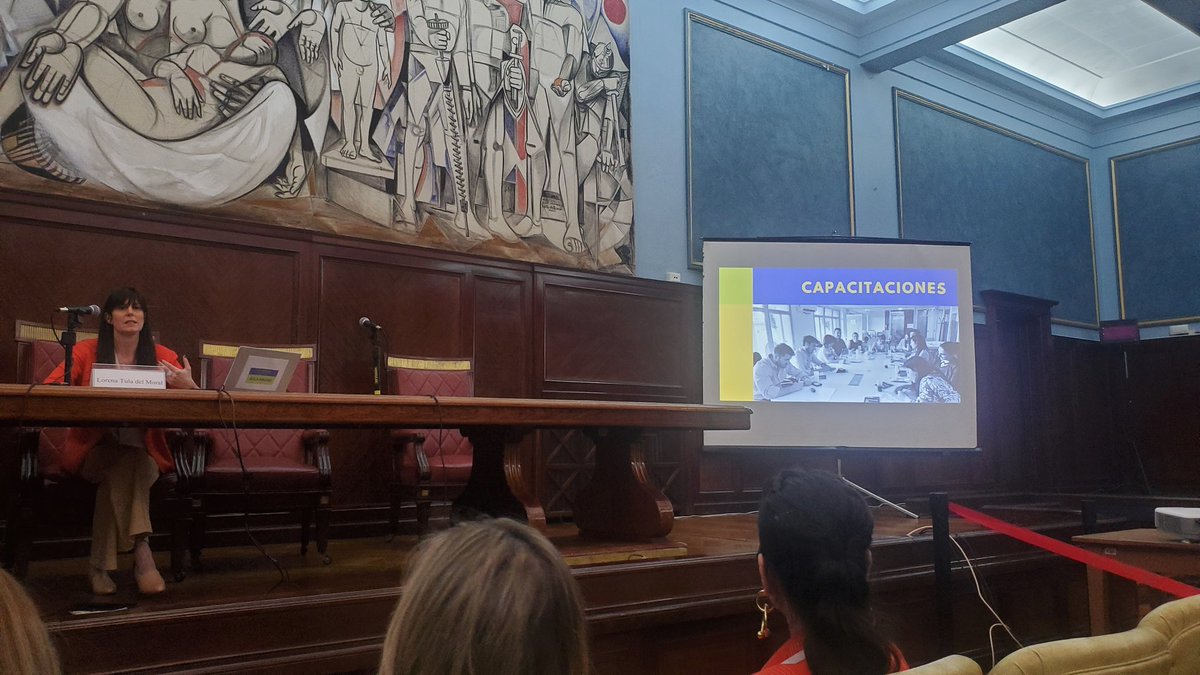 Arrancando dia 2 de #PLAIN2023 con la jueza Lorena Tula del Moral contando su experiencia de introducir #LenguajeClaro en su juzgado <a href="/LClaro_UBA/">Observatorio de Lenguaje Claro UBA - Derecho</a> <a href="/PLAIN_Lang_Intl/">Plain Language Association International (PLAIN)</a> #plainlanguage