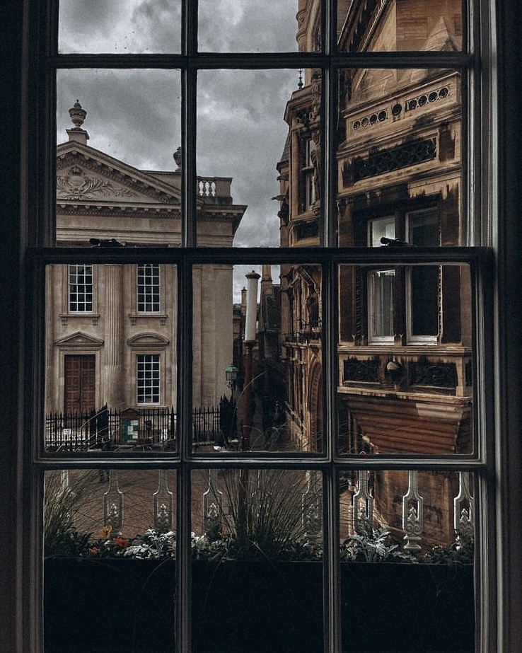 NostAcademia's tweet photo. Lost in Cambridge 🍂 Dark Academia
By: fieldnotesbyfi https://t.co/ME75SwMulw