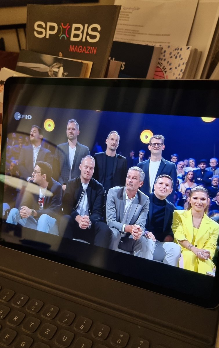 Völlig klar was und wer für mich den #Fernsehpreis gewonnen hat. Im Herzen. Tolles Team. 🔥