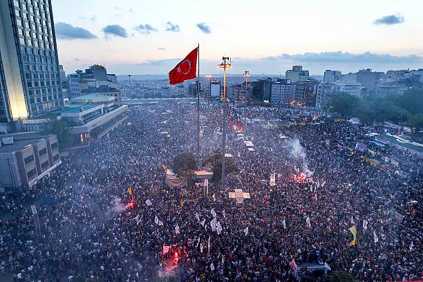 Onurun ve erdemin bayrağı Gezi.(!)

#geziyargılanamaz #gezidavası #GeziOnurmuzdur